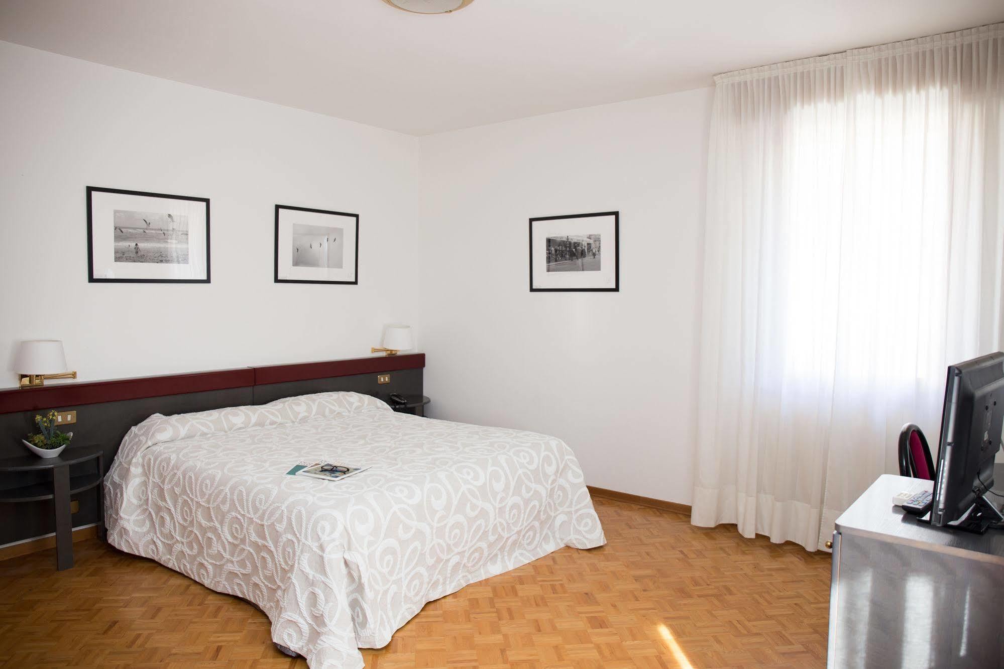 Hotel Pittini เจโมนา เดล ฟริอูลี ภายนอก รูปภาพ